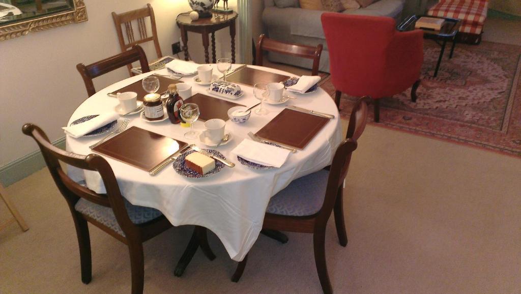 6 Suffolk Parade Hotell Cheltenham Exteriör bild